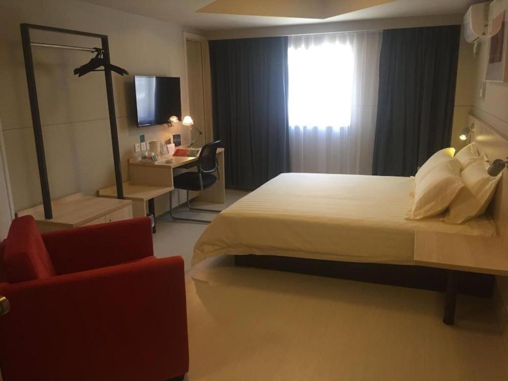Jinjiang Huairou Qingchun Road Wanda Plaza Hotel 2*
