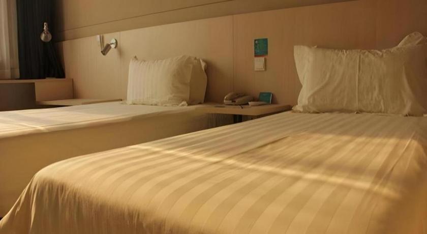 Hotel Jinjiang Huairou Qingchun Road Wanda Plaza 2*