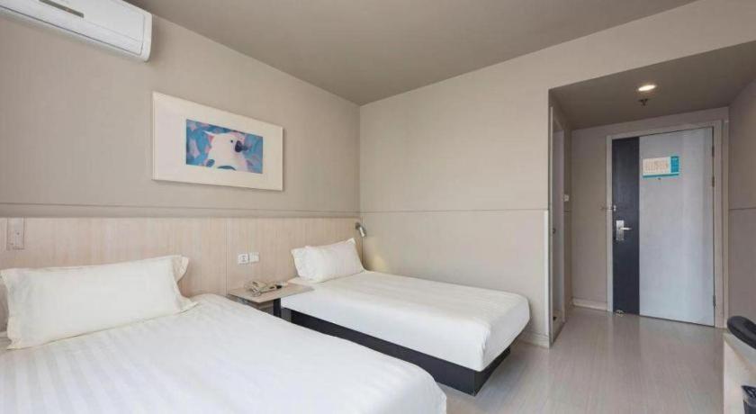 Jinjiang Huairou Qingchun Road Wanda Plaza Beijing